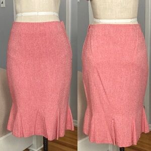 Womens H&M woven skirt in pink in size 4